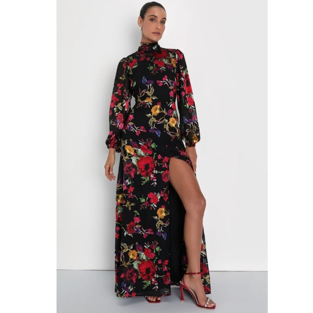 Lulus Graceful Arrival Black Floral Burnout Backless Maxi Dress NWT Size Medium